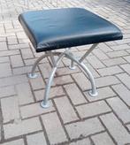 Modernistische tabouretje H 50 x L 48 x B 48, Ophalen, Zo goed als nieuw
