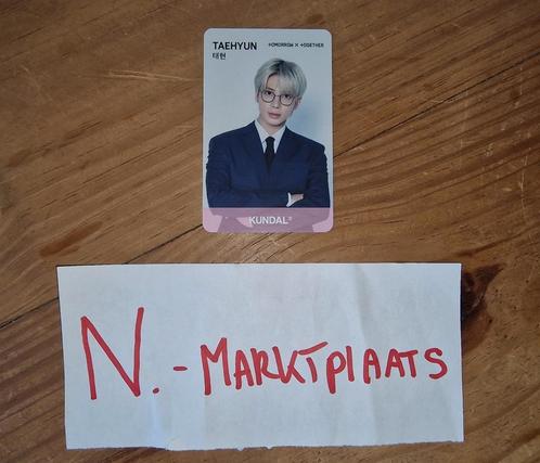 TXT Taehyun KUNDAL Office photocard, Verzamelen, Muziek, Artiesten en Beroemdheden, Zo goed als nieuw, Foto of Kaart, Verzenden