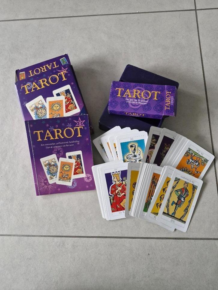 Tarot kaarten + boek, Boeken, Esoterie en Spiritualiteit, Instructieboek, Tarot of Kaarten leggen, Ophalen of Verzenden