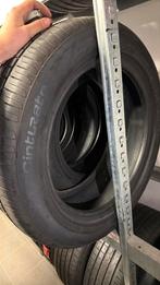 4 pneus Pirelli 245/50/18 avec support, Enlèvement