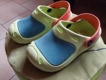 Kinderclogs maat 27  beschikbaar voor biedingen
