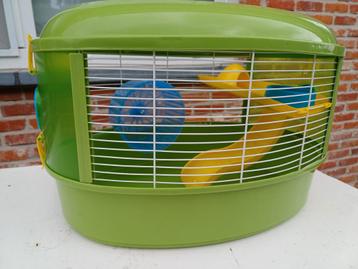 Hamsterkooi beschikbaar voor biedingen