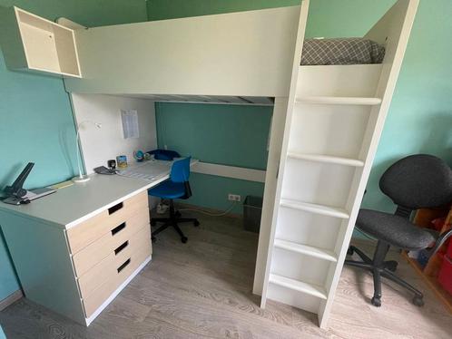 Lit mezzanine IKEA SMASTAD avec bureau et penderie + sommier, Kinderen en Baby's, Kinderkamer | Stapelbedden en Hoogslapers, Gebruikt