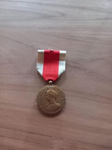 Médaille de souvenir de la collaboration 1914-1918 beschikbaar voor biedingen