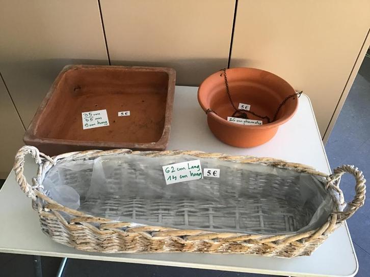 6 bloempotten en/of schalen en/of manden aan 5 euro, Tuin en Terras, Bloempotten, Zo goed als nieuw, Ophalen of Verzenden