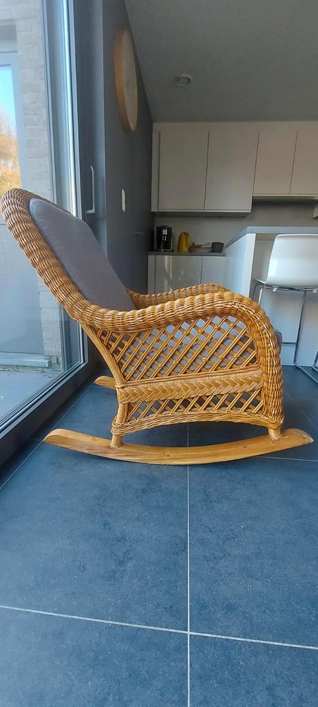 Schommelstoel riet vintage, Huis en Inrichting, Stoelen, Ophalen