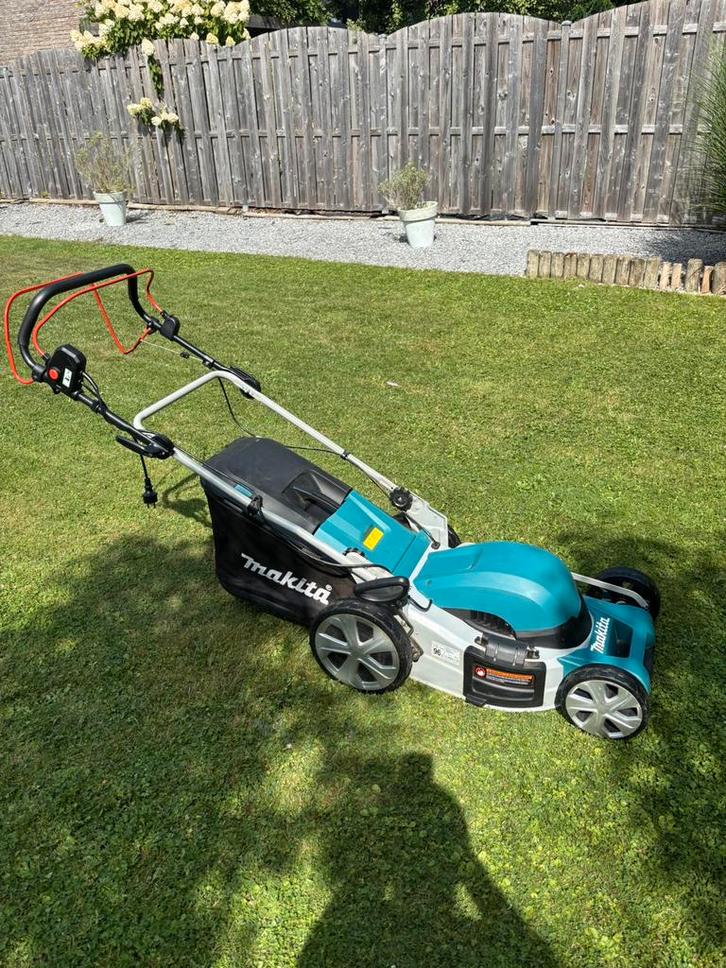 Makita elektrisch  ELM 4621 46cm maaibreedte, Tuin en Terras, Grasmaaiers, Zo goed als nieuw, Elektrische grasmaaier, Mulchfunctie