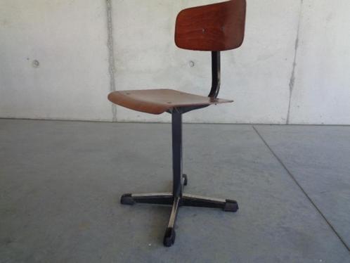 1970s vintage bureau stoel voor kind kleuter, Kinderen en Baby's, Kinderkamer | Tafels en Stoelen, Gebruikt, Stoel(en), Ophalen
