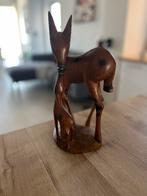 sculpture en bois représentant une biche et son faon, Enlèvement