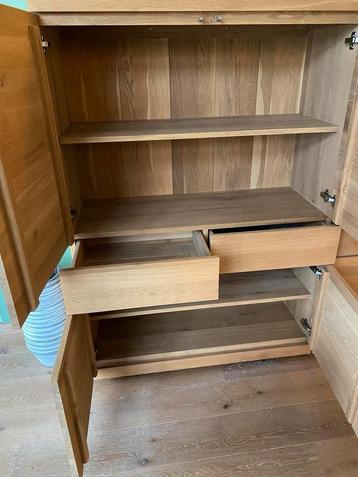 Strakke vol eiken kast van het merk Etnicraft beschikbaar voor biedingen