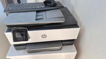 Ordinateur avec écran et imprimante  beschikbaar voor biedingen