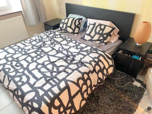 Ensemble LIT MATELAS ET TABLES DE NUIT IKEA, Huis en Inrichting, Slaapkamer | Complete slaapkamers, Zo goed als nieuw, Twijfelaar