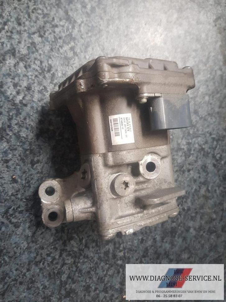 BMW F45 225xe oliepomp automaatbak 8617804, Auto-onderdelen, Motor en Toebehoren, BMW, Gebruikt, Ophalen of Verzenden