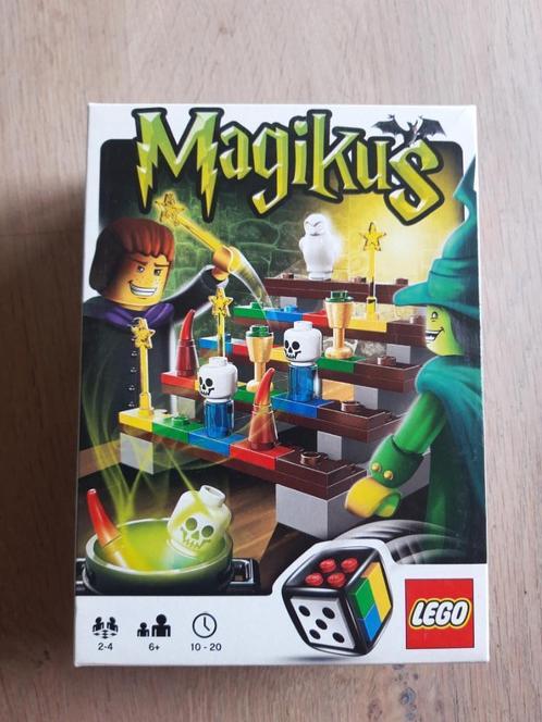 Gezelschapspel * MAGIKUS (LEGO), Hobby en Vrije tijd, Gezelschapsspellen | Bordspellen, Zo goed als nieuw, Drie of vier spelers