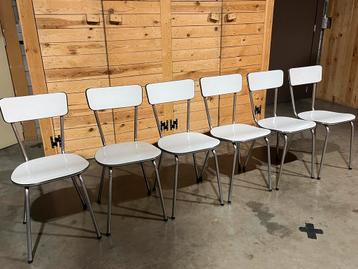 Vintage keukenstoelen 6 stuks beschikbaar voor biedingen