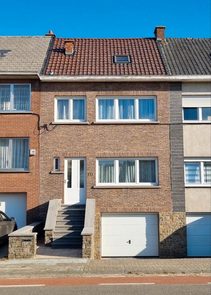 Huis met 5 verdiepingen en klokkentoren., Immo, Huizen en Appartementen te koop, tot 200 m², Tussenwoning
