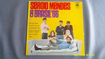 Sergio Mendes & Brasil '66 - Sergio Mendes & Brasil '66 (LP) beschikbaar voor biedingen