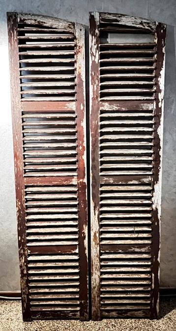 Volets anciens en bois – Authentique charme vintage beschikbaar voor biedingen