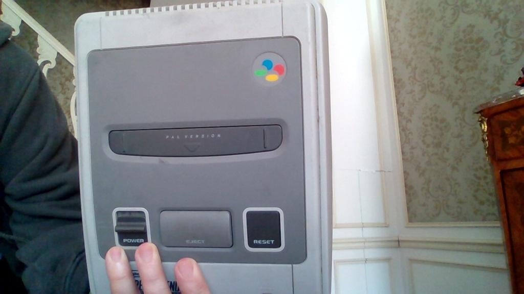 Console super nintendo avec 4jeux (câble etc et manette), Enlèvement