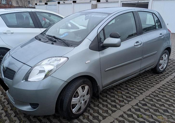 Auto te koop - Toyota Yaris, Autos, Toyota, Particulier, Yaris, Airbags, Verrouillage central, Vitres électriques, Isofix, Radio
