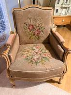 Chaise ancienne avec roses brodées, Enlèvement