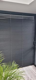 Screen, Ophalen, Zwart