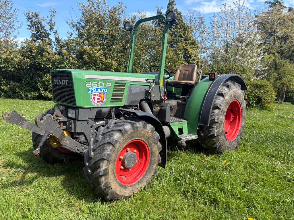 Comme neuf Fendt Farmer 260P, Articles professionnels, Enlèvement, Fendt