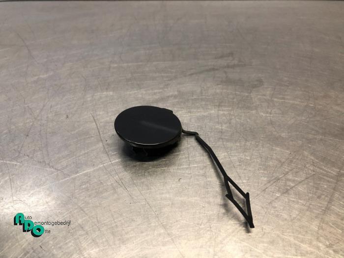 Afdekkap Sleepoog achter van een Volkswagen Arteon (Arteon 1, Auto-onderdelen, Ophanging en Onderstel, Volkswagen, Gebruikt, 3 maanden garantie