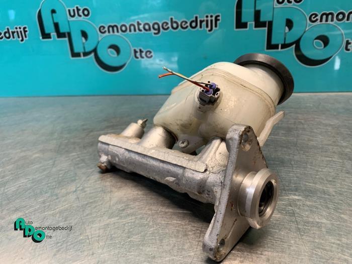 Hoofdremcilinder van een Toyota Corolla (Corolla 96-), Auto-onderdelen, Remmen en Aandrijving, Toyota, Gebruikt, 3 maanden garantie