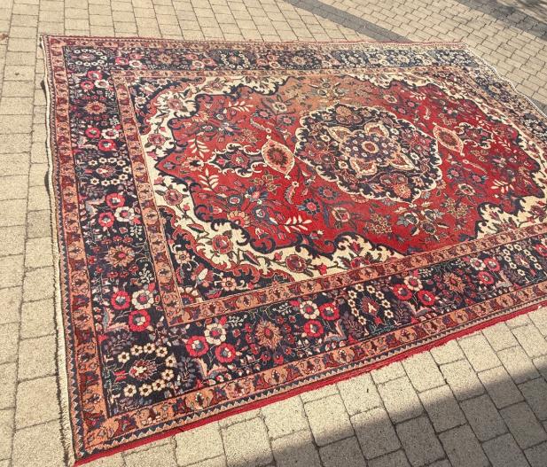 Grand tapis persan noué à la main (2,48 x 3,50 m), Enlèvement