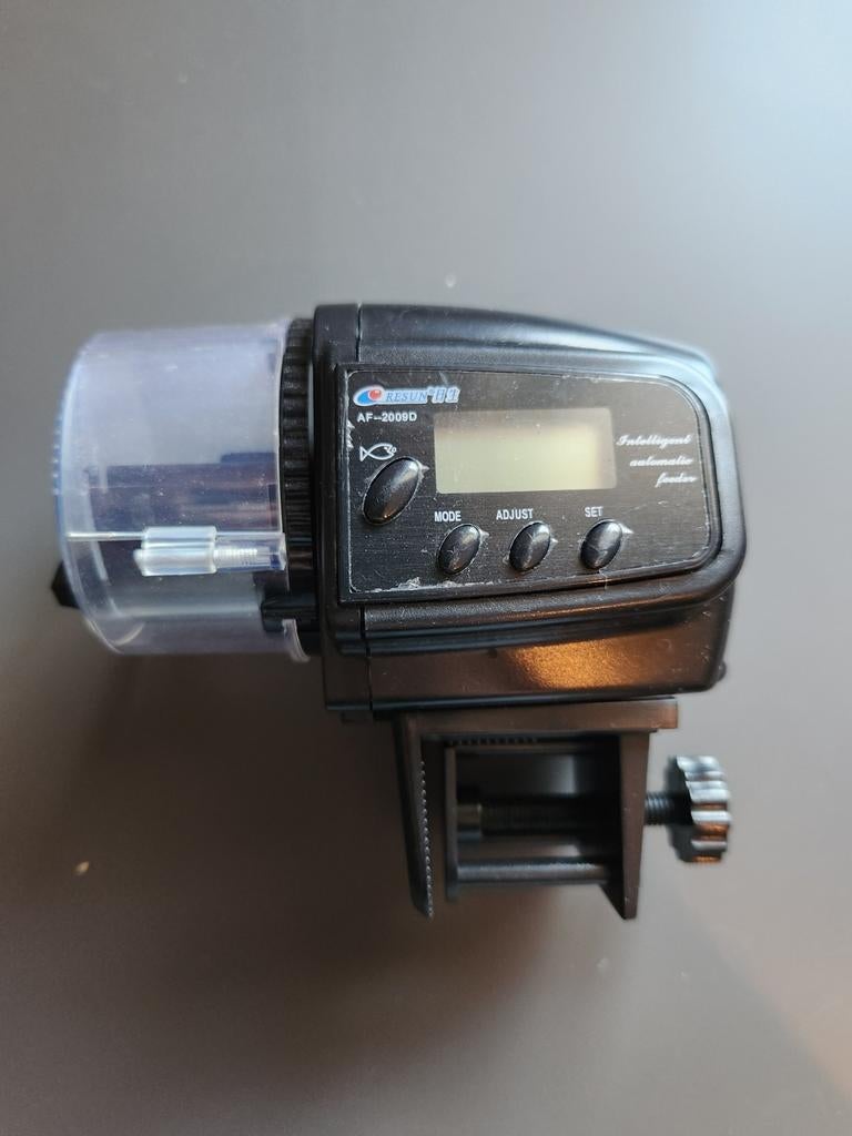 Voederautomaat aquarium, Ophalen of Verzenden, Zo goed als nieuw, Leeg aquarium