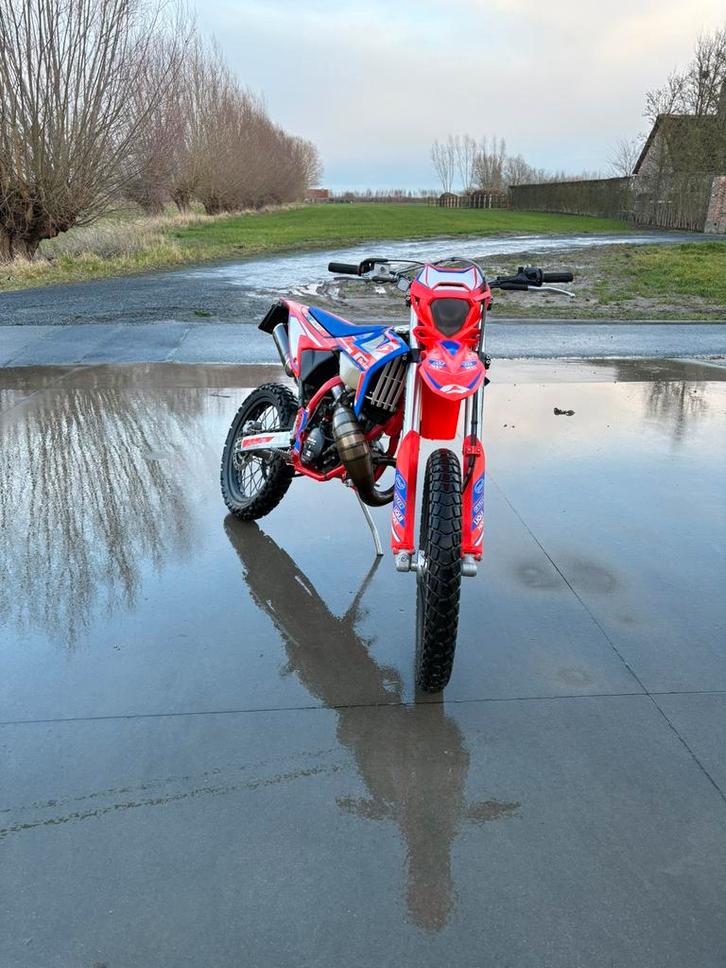 Beta RR50 racing enduro 2023, Fietsen en Brommers, Brommers | Crossbrommers, Zo goed als nieuw, Overige merken, Ophalen