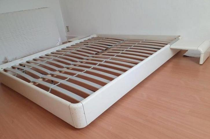 Lit 1m80 Univers du sommeil, Maison & Meubles, Chambre à coucher | Lits, Bois, Blanc, Enlèvement