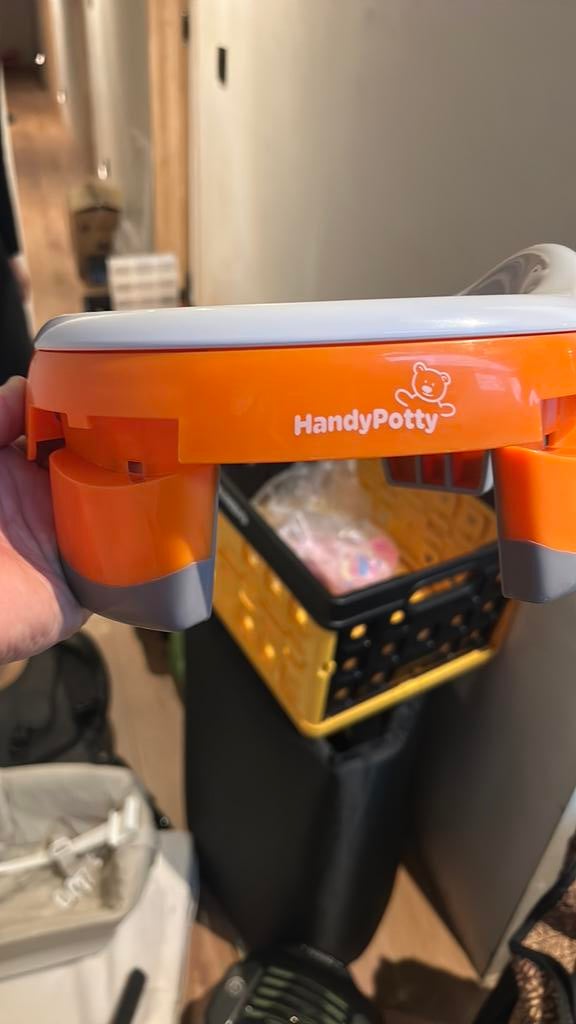 Wc potje baby om te leren plassen, Ophalen