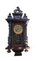 Antieke houten wandklok met slinger – klassieke stijl, Antiek en Kunst, Ophalen