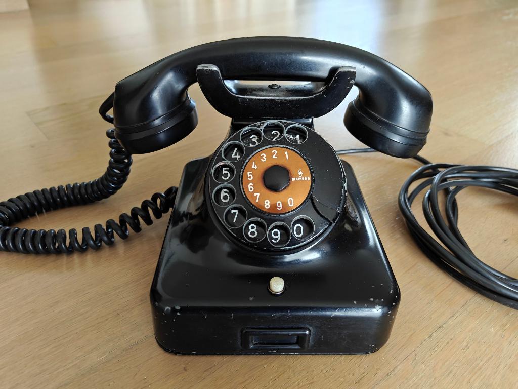 Téléphone Siemens & Halske vintage de 1955, Télécoms, Téléphones fixes | Filaires, Enlèvement ou Envoi, Utilisé, Avec cadran rotatif