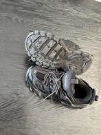 Balenciaga track, Enlèvement, Comme neuf