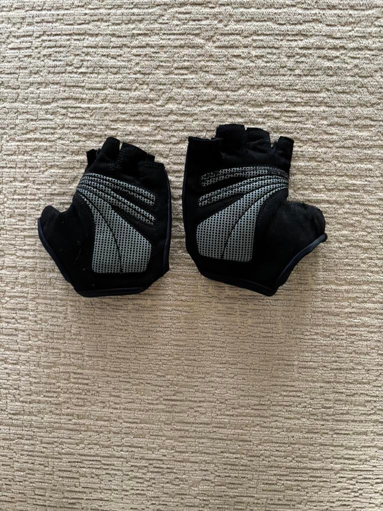 Cours handschoenen, Vêtements | Femmes, Vêtements de sport, Taille 36 (S), Enlèvement, Noir, Course à pied ou Cyclisme