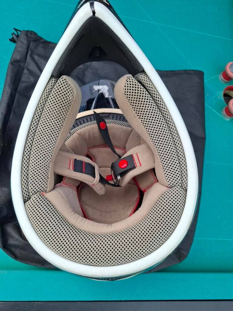 Helmen, Motoren, Ophalen, S