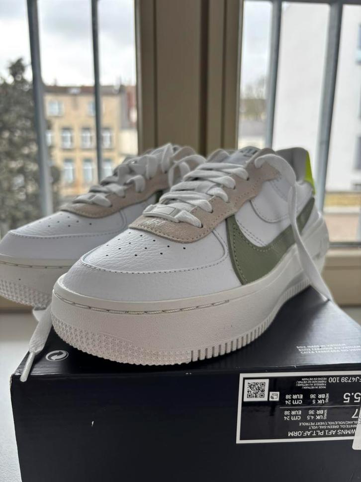 Nike Air Force 1, Vêtements | Femmes, Chaussures, Neuf, Sneakers et Baskets, Blanc, Enlèvement