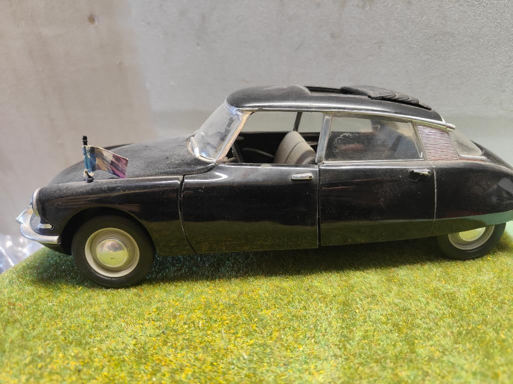 Citroën ds 19 solido, Ophalen of Verzenden, Solido