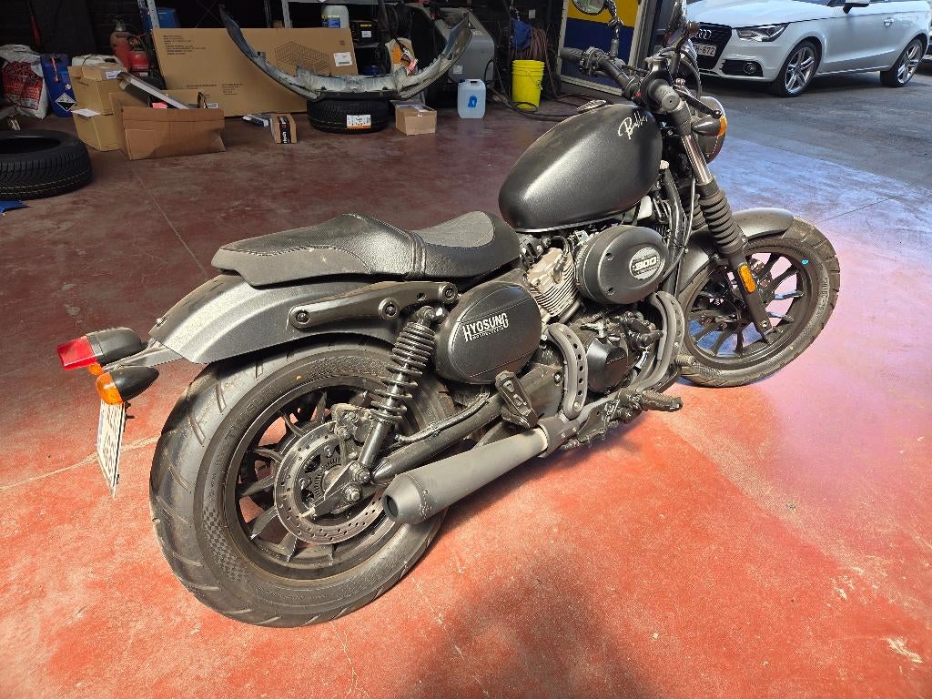 Hyosung bobber gv300s / 1483km!/sportuitlaat, Motos, Motos | Hyosung, 300 cm³, Entreprise, 2 cylindres, Contrôle de traction