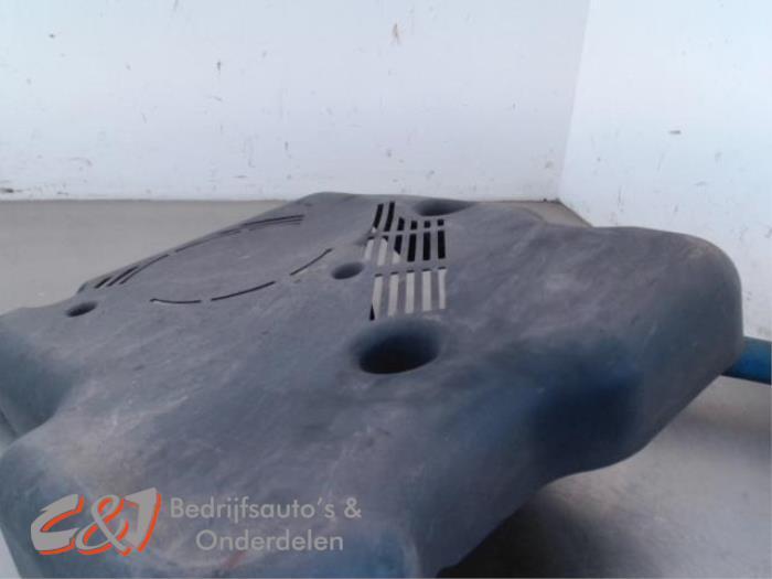 Plaque de protection sol d'un Renault Trafic, Renault, -, 3 mois de garantie, Utilisé