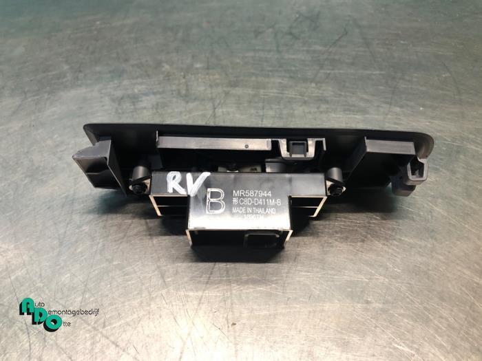 Elektrisch Raam Schakelaar van een Mitsubishi Colt (Colt 04-, Auto-onderdelen, Dashboard en Schakelaars, Mitsubishi, Gebruikt