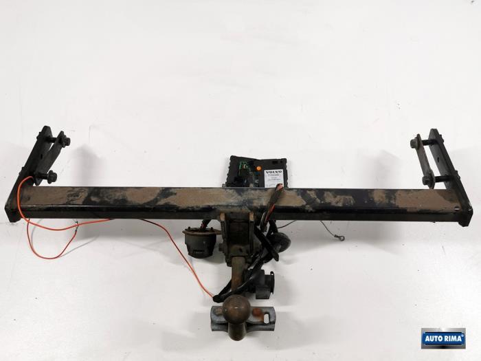 Crochet d'attelage d'un Volvo V60, -, 3 mois de garantie, -, -