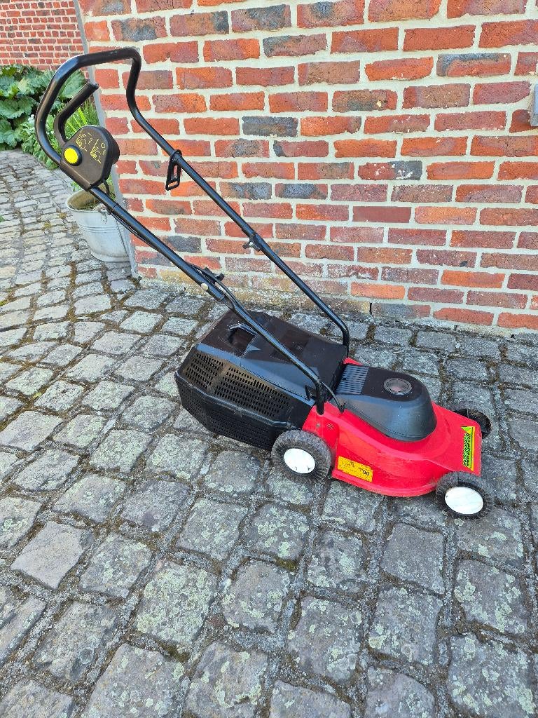 Tondeuse électrique Castelgarden 32cm, Ophalen, Cirkelmaaier, Gebruikt, Elektrische grasmaaier