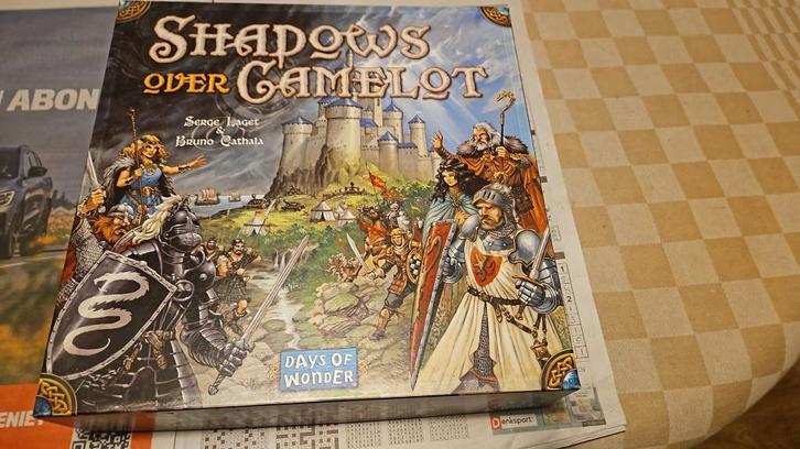 bordspel Shadows over Camelot Days of Wonder engelstalig, Hobby en Vrije tijd, Gezelschapsspellen | Bordspellen, Nieuw, Een of twee spelers