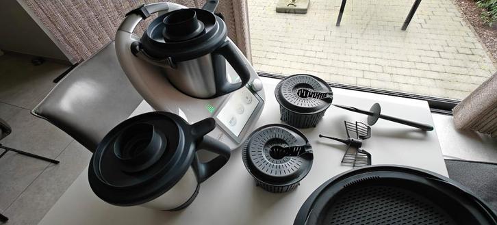 THERMOMIX 6, Electroménager, Mélangeurs de cuisine, Comme neuf, 1 à 2 litres, 3 vitesses ou plus, Résiste au lave-vaisselle, Enlèvement