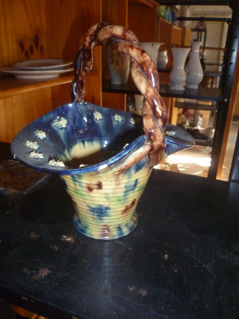 OUDE KORF IN BRUGS AARDEWERK, Antiek en Kunst, Ophalen