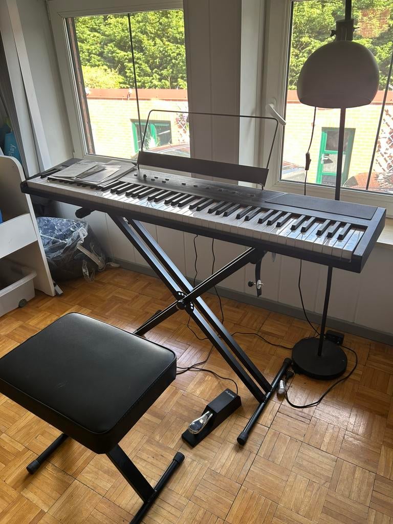 Set de piano, tabouret, pédale et support, Muziek en Instrumenten, Keyboards, Ophalen, Zo goed als nieuw